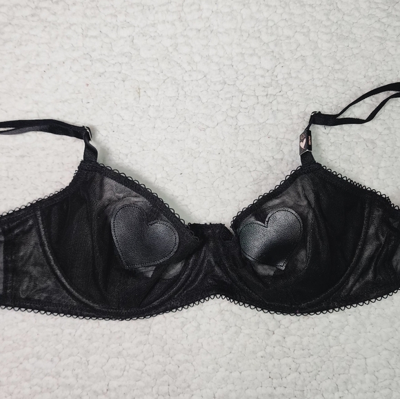 NWT VS Dream Angels Leather Heart Bra - Picture 4 of 6